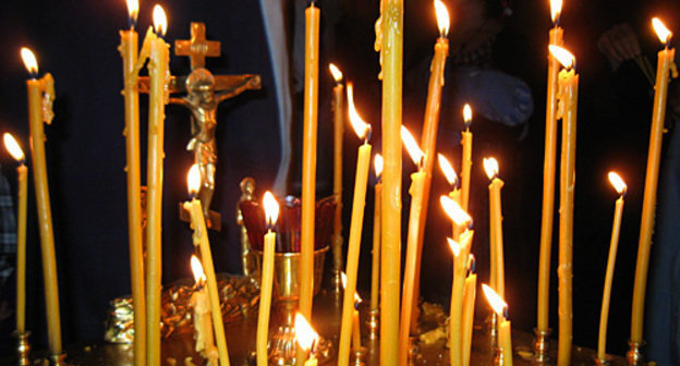Memorial service on casualties of terror act at the marketplace in Vladikavkaz. Church of Great Martyr St George the Victorious, September 10, 2010. Photo by the "Caucasian Knot"
Memorial service on casualties of terror act at the marketplace in Vladikavkaz. Church of Great Martyr St George the Victorious, September 10, 2010. Photo by the "Caucasian Knot"