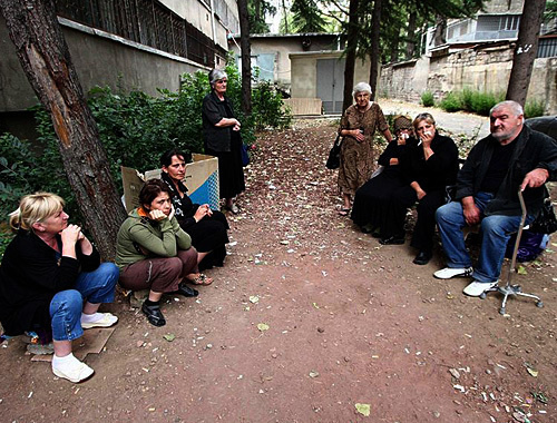 Refugees from Abkhazia in Tbilisi, Georgia. Photo by www.ekhokavkaza.com Refugees from Abkhazia in Tbilisi, Georgia. Photo by www.ekhokavkaza.com
