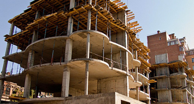 Construction of a housing complex in Ulyanovskaya Street, Rostov-on-Don. Photo by www.skyscrapercity.com Construction of a housing complex in Ulyanovskaya Street, Rostov-on-Don. Photo by www.skyscrapercity.com
