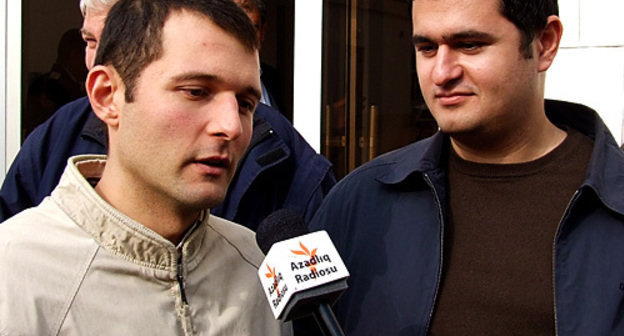 Adnan Gadjizade at the Baku Appeal Court of Azerbaijan, November 18, 2010. Photo by Turkhan Karimov for the "Caucasian Knot" Adnan Gadjizade at the Baku Appeal Court of Azerbaijan, November 18, 2010. Photo by Turkhan Karimov for the "Caucasian Knot"
