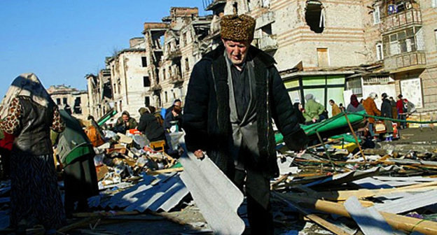 Capital of Chechnya, Grozny, during the second Chechen war, 2001. Photo by www.flickr.com/photos/nohchiycho Capital of Chechnya, Grozny, during the second Chechen war, 2001. Photo by www.flickr.com/photos/nohchiycho
