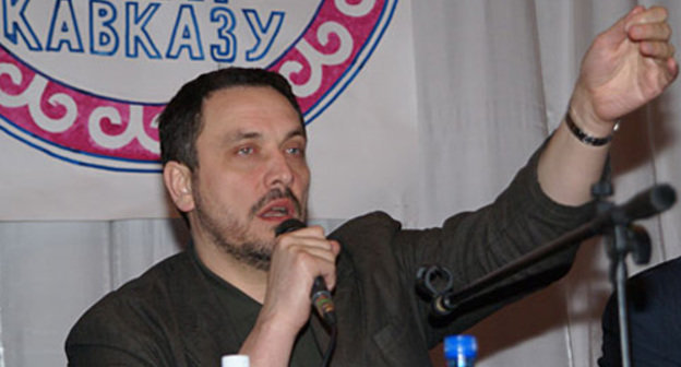 Maxim Shevchenko, a member of the Russian Public Chamber, takes part in the discussion "Peace to the Caucasus", North Ossetia, March 19, 2010. Photo by Vladimir Mukagov for the "Caucasian Knot" Maxim Shevchenko, a member of the Russian Public Chamber, takes part in the discussion "Peace to the Caucasus", North Ossetia, March 19, 2010. Photo by Vladimir Mukagov for the "Caucasian Knot"
