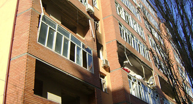 House in Askerkhanova Street, where household gas blew up, Makhachkala, December 14, 2010. Photo by the "Caucasian Knot" House in Askerkhanova Street, where household gas blew up, Makhachkala, December 14, 2010. Photo by the "Caucasian Knot"