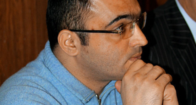 Einullah Fatullaev, editor-in-chief of the "Real Azerbaijan" newspaper, in the Garadag District Court of Baku, April 28, 2010. Photo by Turkhan Karimov for the "Caucasian Knot" Einullah Fatullaev, editor-in-chief of the "Real Azerbaijan" newspaper, in the Garadag District Court of Baku, April 28, 2010. Photo by Turkhan Karimov for the "Caucasian Knot"