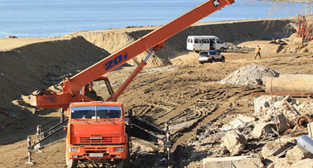 Construction works in Cape Vidny, January 30, 2011. Photo by the "Caucasian Knot" Construction works in Cape Vidny, January 30, 2011. Photo by the "Caucasian Knot"
