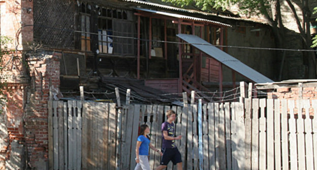 House where Oleg Teplischev's flat is located, Astrakhan, August 2010. Photo by the "Caucasian Knot" House where Oleg Teplischev's flat is located, Astrakhan, August 2010. Photo by the "Caucasian Knot"
