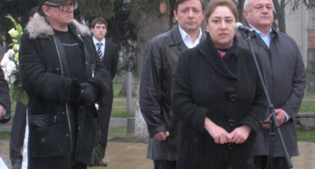Painter Mikhail Shemyakin; Alexander Khloponin, Plenipotentiary of Russian President in the NCFD; Susanna Dudieva, Chair of the North-Ossetian Public Organization "Beslan Mothers"; and Taimuraz Mamsurov, head of the Republic of North Ossetia-Alania, at the opening ceremony of the monument to terror victims in Vladikavkaz. April 9, 2010. Courtesy of the website "Ossetia-Kvaisa" (http://osetia.kvaisa.ru/) Painter Mikhail Shemyakin; Alexander Khloponin, Plenipotentiary of Russian President in the NCFD; Susanna Dudieva, Chair of the North-Ossetian Public Organization "Beslan Mothers"; and Taimuraz Mamsurov, head of the Republic of North Ossetia-Alania, at the opening ceremony of the monument to terror victims in Vladikavkaz. April 9, 2010. Courtesy of the website "Ossetia-Kvaisa" (http://osetia.kvaisa.ru/)