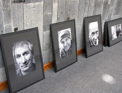 Exhibition "Homeless People" at the Don State Public Library. Portraits are ready to take their places. Rostov-on-Don, April 8, 2011. Photo by the "Caucasian Knot" Exhibition "Homeless People" at the Don State Public Library. Portraits are ready to take their places. Rostov-on-Don, April 8, 2011. Photo by the "Caucasian Knot"