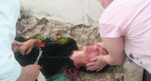 Makhmud Akhmedov in the district hospital, July 2010, Dagestan, Shamil District. Photo by the Human Rights Centre "Memorial" (http://www.memo.ru) Makhmud Akhmedov in the district hospital, July 2010, Dagestan, Shamil District. Photo by the Human Rights Centre "Memorial" (http://www.memo.ru)