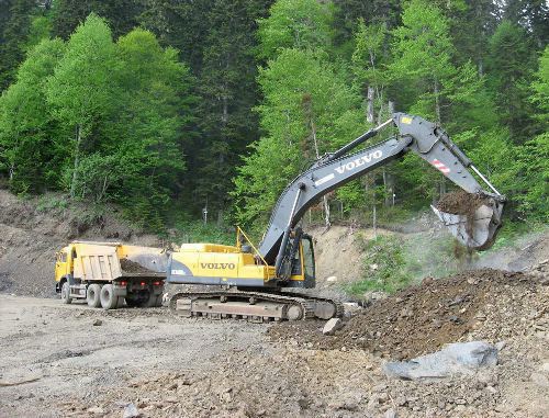 Destruction of natural landscapes at construction of Motorway Guzeripl-Lagonaki Upland, 2009. Photo by Andrei Rudomakha, Ecological Watch for Northern Caucasus (ewnc.info) Destruction of natural landscapes at construction of Motorway Guzeripl-Lagonaki Upland, 2009. Photo by Andrei Rudomakha, Ecological Watch for Northern Caucasus (ewnc.info)