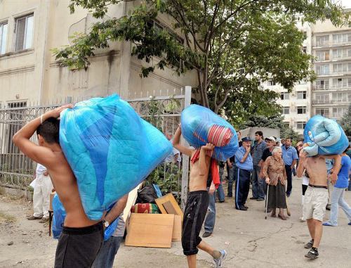 Refugees evicted from the former military hospital in Tbilisi, August 13, 2010. Photo by Nodar Tskhvirashvili, RFE/RL Refugees evicted from the former military hospital in Tbilisi, August 13, 2010. Photo by Nodar Tskhvirashvili, RFE/RL