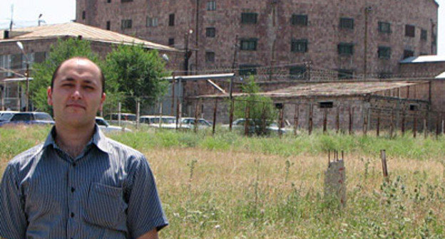 Vahan Bayatyan, outside the Nubarashen Penal Institution where he was imprisoned as a conscientious objector to military service. Photo by Jehovah's Witnesses' press-service. Vahan Bayatyan, outside the Nubarashen Penal Institution where he was imprisoned as a conscientious objector to military service. Photo by Jehovah's Witnesses' press-service.