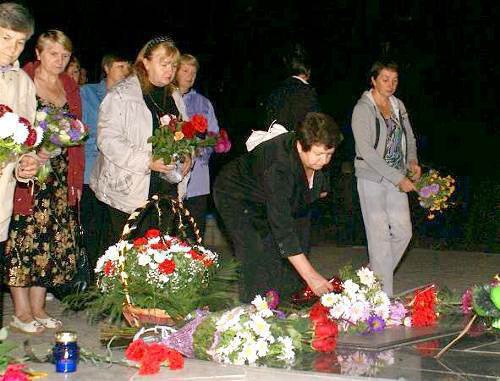 Commemoration Day of victims of terror act on September 16, 1999, Rostov Region, Volgodonsk, September 16, 2011. Courtesy of the press service of the Volgodonsk City Administration Commemoration Day of victims of terror act on September 16, 1999, Rostov Region, Volgodonsk, September 16, 2011. Courtesy of the press service of the Volgodonsk City Administration