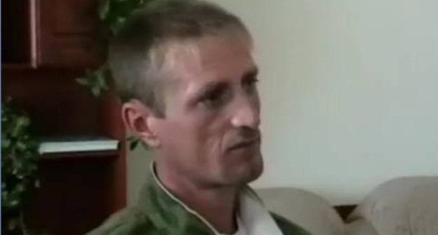 Private Andrei Popov during confrontation with Magomed Radjabov, director of a brick factory near Kaspiisk, September 14, 2011. Photo by Timur Isaev for the "Caucasian Knot" Private Andrei Popov during confrontation with Magomed Radjabov, director of a brick factory near Kaspiisk, September 14, 2011. Photo by Timur Isaev for the "Caucasian Knot"