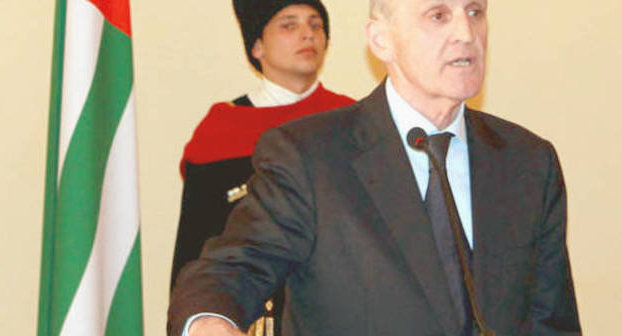 Inauguration ceremony of President of Abkhazia. Alexander Ankvab takes his oath on the Constitution. Sukhumi, September 26, 2011. Photo by Angela Kuchuberiya for the "Caucasian Knot" Inauguration ceremony of President of Abkhazia. Alexander Ankvab takes his oath on the Constitution. Sukhumi, September 26, 2011. Photo by Angela Kuchuberiya for the "Caucasian Knot"