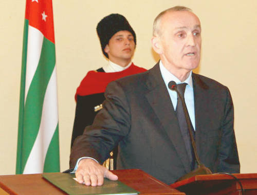 Inauguration ceremony of President of Abkhazia. Alexander Ankvab takes his oath on the Constitution. Sukhumi, September 26, 2011. Photo by Angela Kuchuberiya for the "Caucasian Knot" Inauguration ceremony of President of Abkhazia. Alexander Ankvab takes his oath on the Constitution. Sukhumi, September 26, 2011. Photo by Angela Kuchuberiya for the "Caucasian Knot"
