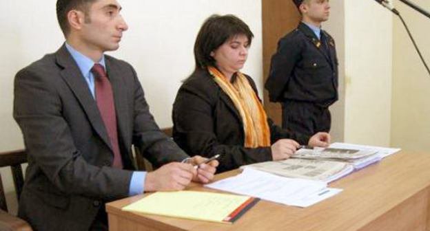 Representatives of Bella and Sedrak Kocharyan at the hearing on the lawsuit against the LLC "Skizb Media Kentron", the founder of the oppositional newspaper "Zhamanak" (Time), March 14, 2011. Photo: www.media.am
Representatives of Bella and Sedrak Kocharyan at the hearing on the lawsuit against the LLC "Skizb Media Kentron", the founder of the oppositional newspaper "Zhamanak" (Time), March 14, 2011. Photo: www.media.am