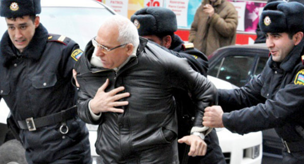 Azerbaijan, police dispersing the protest action in Baku on April 2, 2011. Courtesy of irfs.az Azerbaijan, police dispersing the protest action in Baku on April 2, 2011. Courtesy of irfs.az