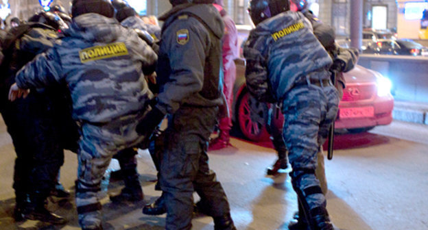 OMON (riot police) in Triumphal Square in Moscow, December 6, 2011. Photo by Elena Mikheeva from Grani.Ru OMON (riot police) in Triumphal Square in Moscow, December 6, 2011. Photo by Elena Mikheeva from Grani.Ru