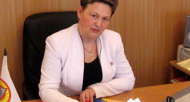 Nadezhda Gogoleva, Principal of the school No. 74. Astrakhan, July 3, 2011. Photo by Vyacheslav Yashchenko for "Caucasian Knot". Nadezhda Gogoleva, Principal of the school No. 74. Astrakhan, July 3, 2011. Photo by Vyacheslav Yashchenko for "Caucasian Knot".