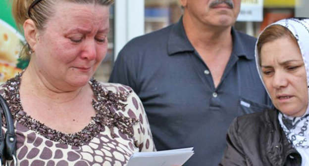 Bela Danilina, mother of Timur Danilin, who was kidnapped on March 25, picketing the Republic's Prosecutor's Office, Makhachkala, May 14, 2012. Photo by Zakir Magomedov Bela Danilina, mother of Timur Danilin, who was kidnapped on March 25, picketing the Republic's Prosecutor's Office, Makhachkala, May 14, 2012. Photo by Zakir Magomedov