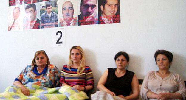 Participants of the hunger strike at the headquarters of the "Musavat" Party, Baku, Azerbaijan, May 16, 2012. Photo by Azadliq Radiosu (RFE/RL), www.radioazadlyg.org Participants of the hunger strike at the headquarters of the "Musavat" Party, Baku, Azerbaijan, May 16, 2012. Photo by Azadliq Radiosu (RFE/RL), www.radioazadlyg.org