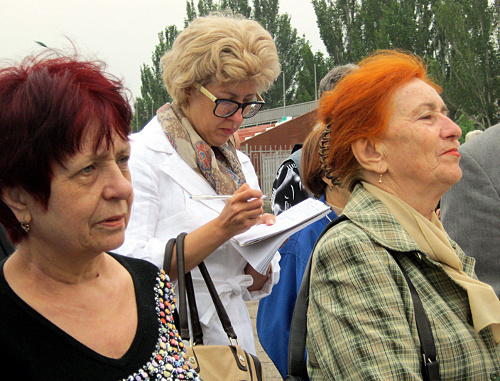 Krasnodar Territory, May 26, 2012; residents of the city of Yeisk at an ecological rally. Courtesy of the Internet portal "Eysk.Info": www.yeisk.info
Krasnodar Territory, May 26, 2012; residents of the city of Yeisk at an ecological rally. Courtesy of the Internet portal "Eysk.Info": www.yeisk.info