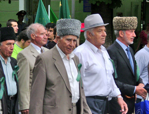 Circassian elders at the mourning procession on the Memorial Day of Caucasian War Victims; Adygea, Maikop, May 21, 2012. Photo by Oleg Chaly for the "Caucasian Knot" Circassian elders at the mourning procession on the Memorial Day of Caucasian War Victims; Adygea, Maikop, May 21, 2012. Photo by Oleg Chaly for the "Caucasian Knot"