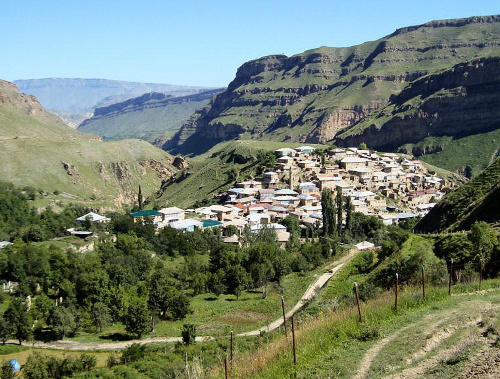 Dagestan, Lak District, view of the village of Kuma. Photo by Murad Mamatiev, http://www.odnoselchane.ru Dagestan, Lak District, view of the village of Kuma. Photo by Murad Mamatiev, http://www.odnoselchane.ru