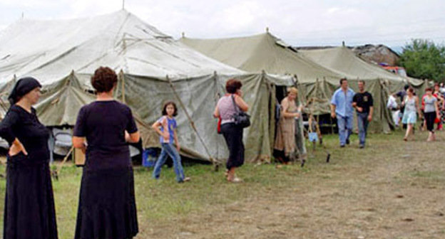 Territory of temporary accommodation centre (TAC) "Promzhilbaza" in Karabulak, Ingushetia. Photo from http://sp-analytic.ru Territory of temporary accommodation centre (TAC) "Promzhilbaza" in Karabulak, Ingushetia. Photo from http://sp-analytic.ru
