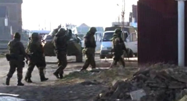Special operation in the village of Semender on March 20, 2013; still from operative film borrowed from the website of the Ministry of Internal Affairs of Dagestan, 05.mvd.ru Special operation in the village of Semender on March 20, 2013; still from operative film borrowed from the website of the Ministry of Internal Affairs of Dagestan, 05.mvd.ru