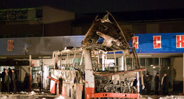 Exploded passenger bus "Pyatigorsk-Stavropol" in the bus station of Nevinnomyssk; December 9, 2007. Courtesy of www.NevinkaOnline.RU Exploded passenger bus "Pyatigorsk-Stavropol" in the bus station of Nevinnomyssk; December 9, 2007. Courtesy of www.NevinkaOnline.RU