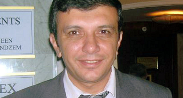Employees of the State Customs Committee (SCC) of Azerbaijan have confiscated from journalist Shakhin Rzaev the book entitled "Karabakh Diary. Green and Black" by the Armenian author Tatul Akopyan. Employees of the State Customs Committee (SCC) of Azerbaijan have confiscated from journalist Shakhin Rzaev the book entitled "Karabakh Diary. Green and Black" by the Armenian author Tatul Akopyan.