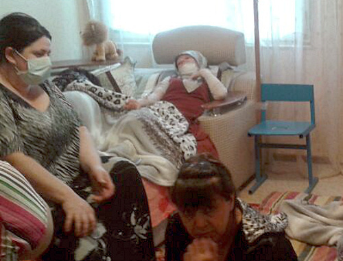 Hunger strike participants at the temporary accommodation centre (TAC) "Promzhilbaza". Ingushetia, Karabulak, July 3, 2013. Photo courtesy of the hunger strikers. Hunger strike participants at the temporary accommodation centre (TAC) "Promzhilbaza". Ingushetia, Karabulak, July 3, 2013. Photo courtesy of the hunger strikers.