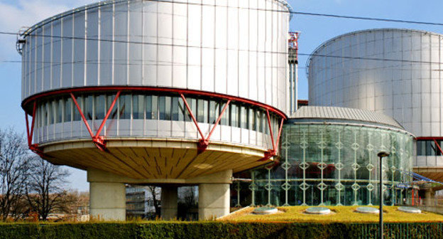 European Court of Human Rights, Strasbourg. Photo: CherryX, http://en.wikipedia.org/ European Court of Human Rights, Strasbourg. Photo: CherryX, http://en.wikipedia.org/