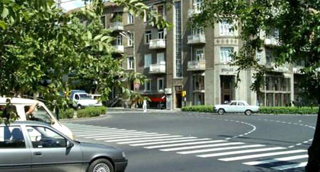 Armenia, Yerevan, Sayatnova Street. Photo by www.flickr.com/photos/syrialooks
Armenia, Yerevan, Sayatnova Street. Photo by www.flickr.com/photos/syrialooks