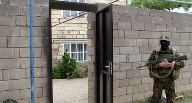 Investigative work in the village of Gedzhukh, Derbent district of Dagestan during which homemade explosives were discovered and neutralized. July 11, 2013. Photo by NAC, http://nac.gov.ru/ Investigative work in the village of Gedzhukh, Derbent district of Dagestan during which homemade explosives were discovered and neutralized. July 11, 2013. Photo by NAC, http://nac.gov.ru/