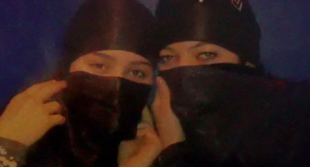 Patimat and Sabina Abakarova. Photo http://nac.gov.ru/ Patimat and Sabina Abakarova. Photo http://nac.gov.ru/