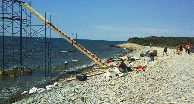 Construction of entertainment facility on the territory of “Bolshoy Utrish” natural reserve, Third Lagoon area. Krasnodar region, August 2, 2013. Photo: http://www.save-utrish.ru/ Construction of entertainment facility on the territory of “Bolshoy Utrish” natural reserve, Third Lagoon area. Krasnodar region, August 2, 2013. Photo: http://www.save-utrish.ru/