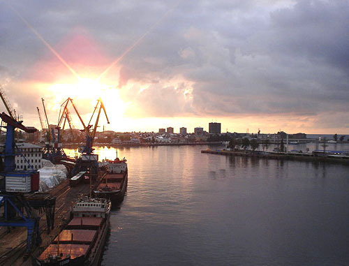 Port of Batumi, Georgia. Photo: Robert Wielgorski a.k.a. Barry Kent, http://ru.wikipedia.org/ Port of Batumi, Georgia. Photo: Robert Wielgorski a.k.a. Barry Kent, http://ru.wikipedia.org/