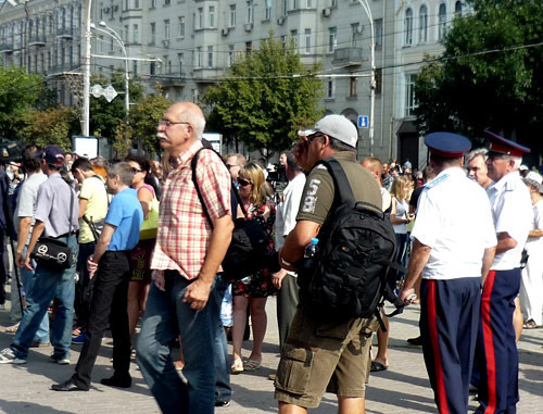 Rally against corruption and ethnic crime. Rostov-on-Don, August 18, 2013. Photo by Olesya Dianova for the “Caucasian Knot”. Rally against corruption and ethnic crime. Rostov-on-Don, August 18, 2013. Photo by Olesya Dianova for the “Caucasian Knot”.