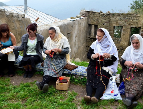 Participants of ‘52/52’ trip together with Kubachi villagers. August 18, 2013. Photo by Plamen Pleyev Participants of ‘52/52’ trip together with Kubachi villagers. August 18, 2013. Photo by Plamen Pleyev