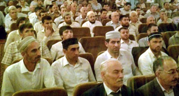 Participants of "Relay of Peace and Brotherhood" Forum. Makhachkala, August 20, 2013. Photo by Timur Gazdarov for the ‘Caucasian Knot’. Participants of "Relay of Peace and Brotherhood" Forum. Makhachkala, August 20, 2013. Photo by Timur Gazdarov for the ‘Caucasian Knot’.