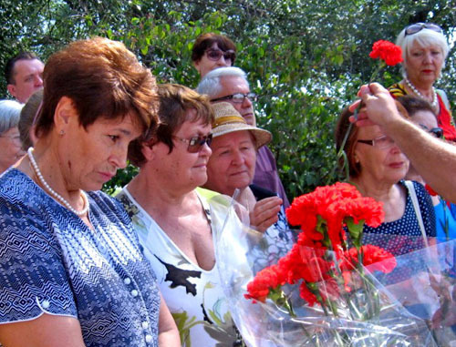 Action in memory of victims of Stalingrad bombing. Volgograd, August 23, 2013. Photo by Vyacheslav Yaschenko for the ‘Caucasian Knot’ Action in memory of victims of Stalingrad bombing. Volgograd, August 23, 2013. Photo by Vyacheslav Yaschenko for the ‘Caucasian Knot’
