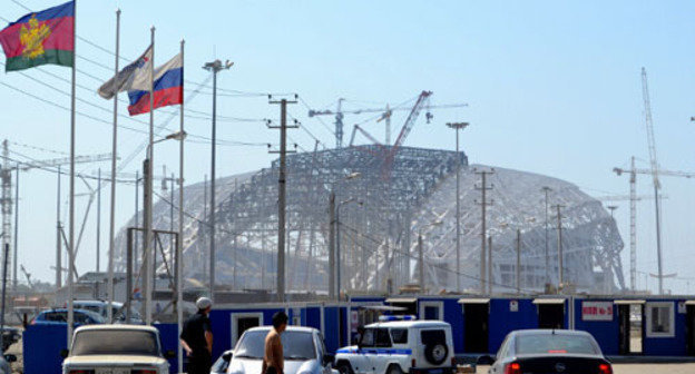 Checkpoint of Olympic park. Sochi, June 27, 2013. Photo by Svetlana Kravchenko for the ‘Caucasian Knot’ Checkpoint of Olympic park. Sochi, June 27, 2013. Photo by Svetlana Kravchenko for the ‘Caucasian Knot’