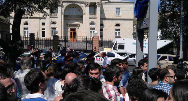 Rally against Armenia's decision to join the Customs Union (CU. Yerevan, September 4, 2013. Photo: IA REGNUM, http://www.regnum.ru/ Rally against Armenia's decision to join the Customs Union (CU. Yerevan, September 4, 2013. Photo: IA REGNUM, http://www.regnum.ru/