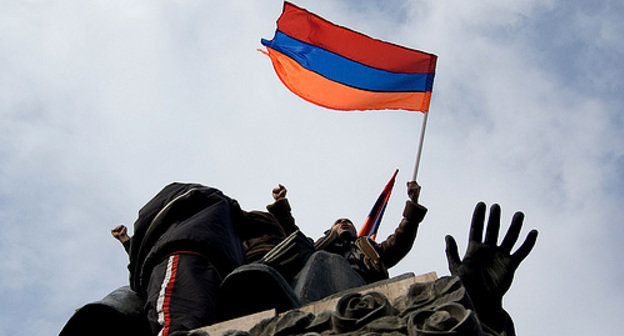 Armenia, Yerevan. Opposition Rally, Feb 16, 2008. Photo by www.flickr.com/photos/totemik, Tatevik Hovhannisyan Armenia, Yerevan. Opposition Rally, Feb 16, 2008. Photo by www.flickr.com/photos/totemik, Tatevik Hovhannisyan