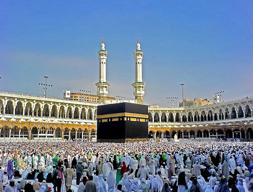 Pilgrims walk around the Kaaba. Saudi Arabia. Photo: Muhammad Mahdi Karim, http://ru.wikipedia.org/ Pilgrims walk around the Kaaba. Saudi Arabia. Photo: Muhammad Mahdi Karim, http://ru.wikipedia.org/