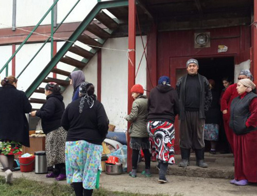 Residents of the temporary accommodation centre (TAC) "Promzhilbaza". Ingushetia, Karabulak, October 7, 2013. Photo courtesy of the residents of the TAC Residents of the temporary accommodation centre (TAC) "Promzhilbaza". Ingushetia, Karabulak, October 7, 2013. Photo courtesy of the residents of the TAC