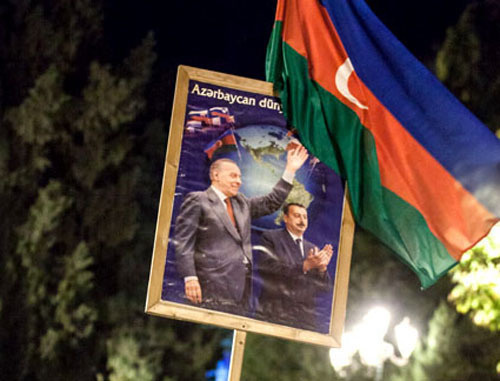 Poster of Ilham Aliev supporters. Baku, October 9, 2013. Photo by Aziz Karimov for the ‘Caucasian Knot’. Poster of Ilham Aliev supporters. Baku, October 9, 2013. Photo by Aziz Karimov for the ‘Caucasian Knot’.